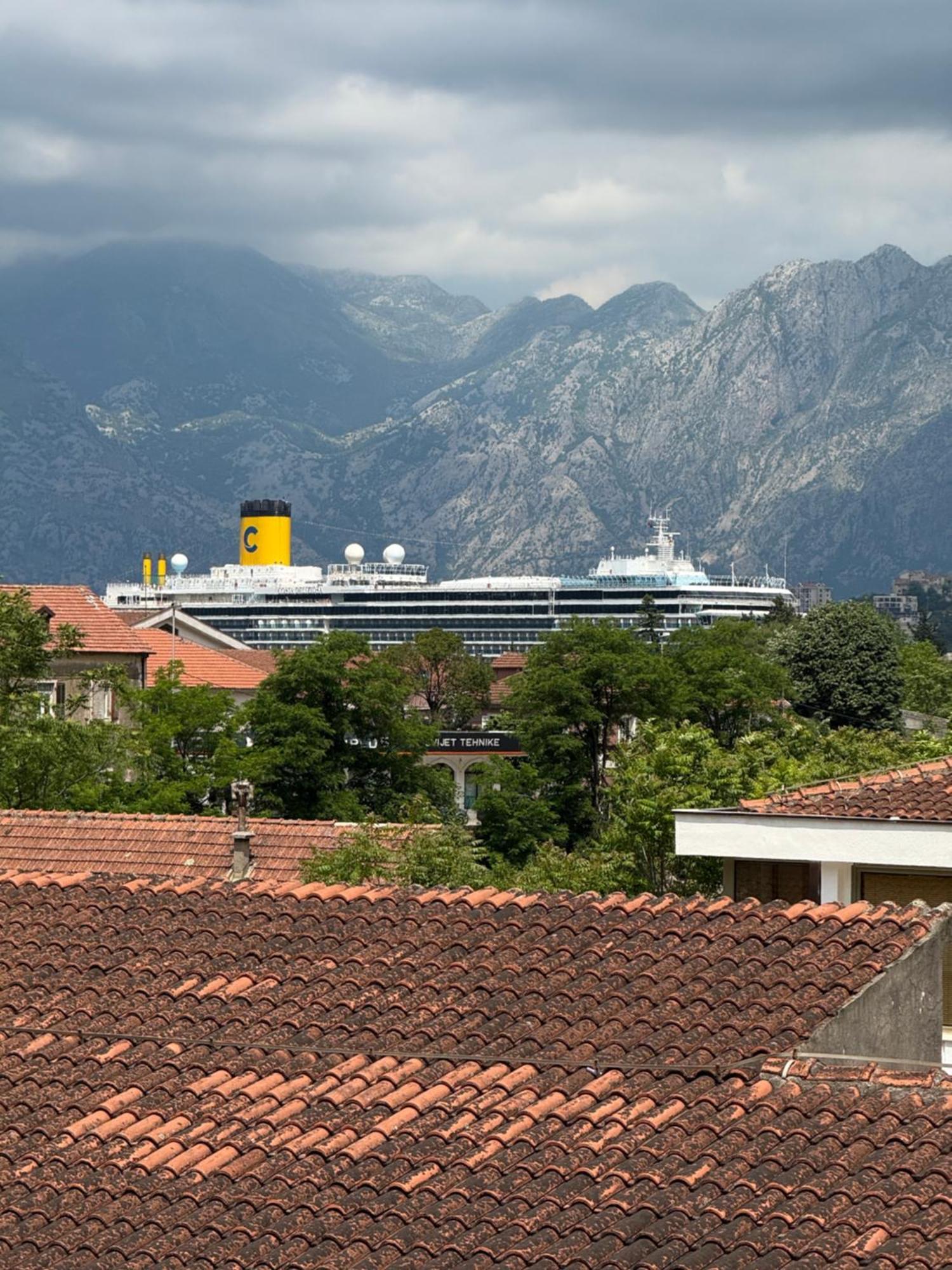 Apartment Atina Kotor Exteriör bild